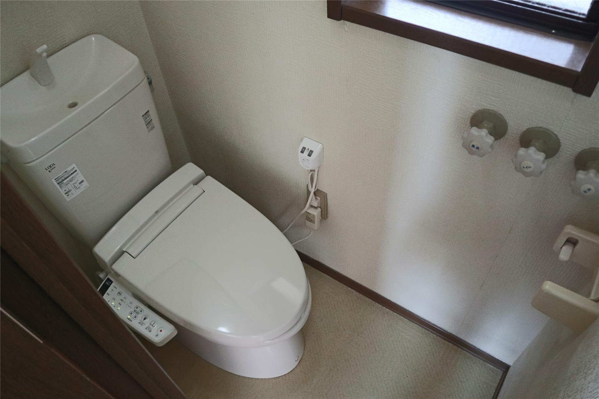 トイレ　トイレ