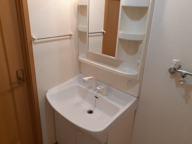 洗面設備　脱衣スペースもあります