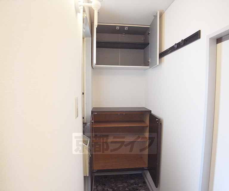 収納　靴箱です。