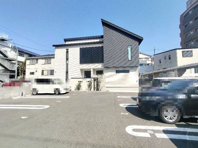 駐車場　自走式駐車場　※ハイルーフ車　駐車可能