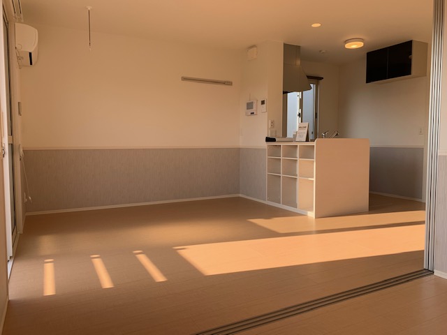 居室・リビング　南向きの明るいリビング