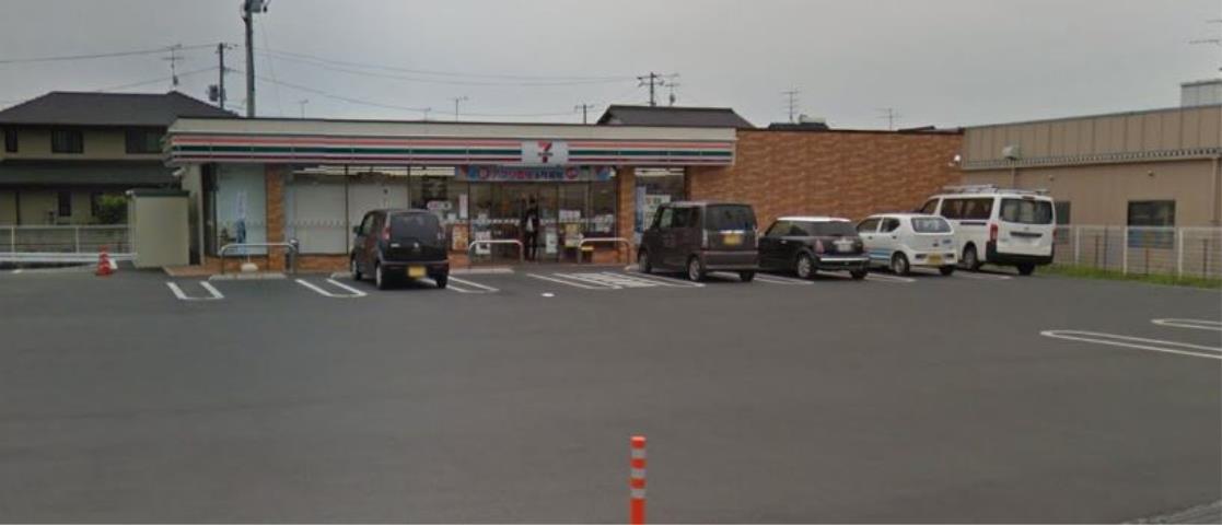 コンビニ　セブンイレブン（コンビニ）まで707m