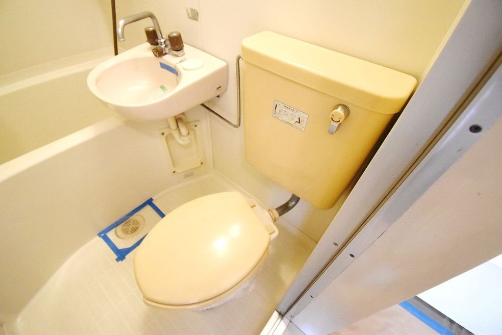 トイレ　トイレ