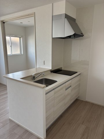 キッチン　※写真は106号室です。(別タイプのお部屋です) 相違する場