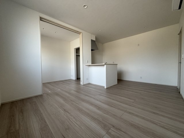 居室・リビング　※写真は106号室です。(別タイプのお部屋です) 相違する場