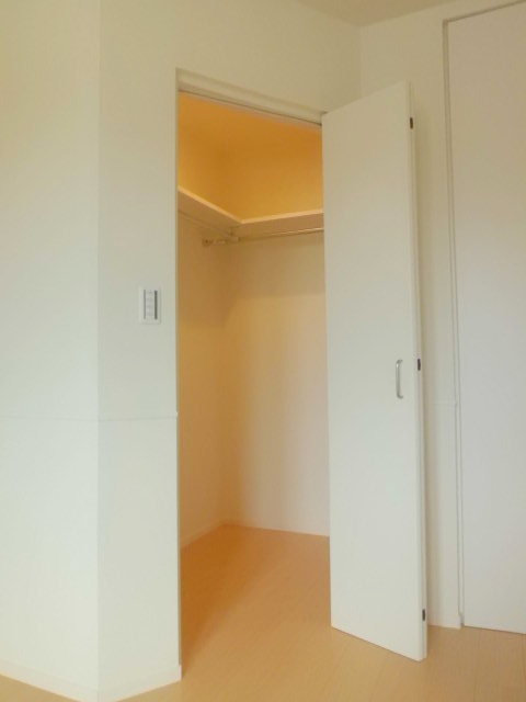 収納　収納力たっぷりウォークインクロゼット