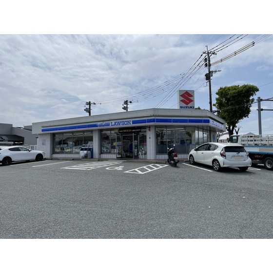 コンビニ　ローソン熊本インター北店（コンビニ）まで571m