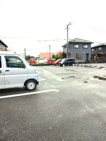 駐車場　駐車スペースもあります