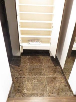 玄関　※別室参考写真