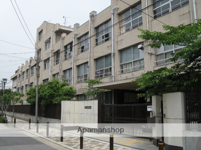 中学校　玉出中学校（中学校）まで209m