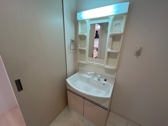 洗面設備　洗髪洗面化粧台