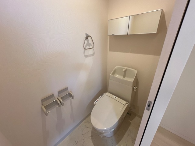 トイレ　シャワー付トイレ