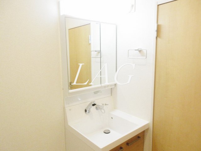 洗面設備　独立洗面台です。