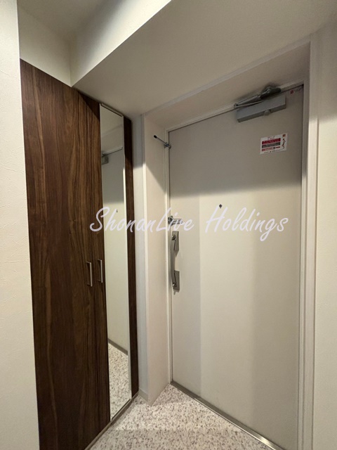 玄関　姿見・シューズボックス付き♪ダブルロック♪