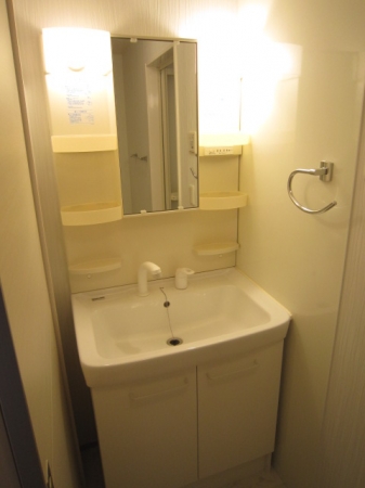 洗面設備　忙しい朝には欠かせない洗面所です