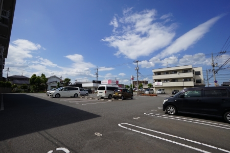 駐車場　駐車場完備です