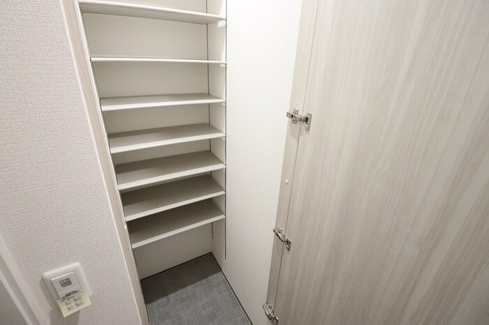 玄関　シンプルで使いやすい玄関です