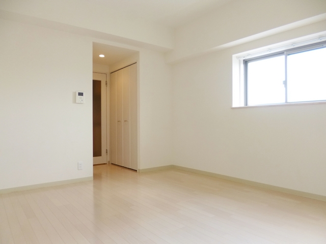 その他部屋・スペース　10帖あるので広々使えますね☆