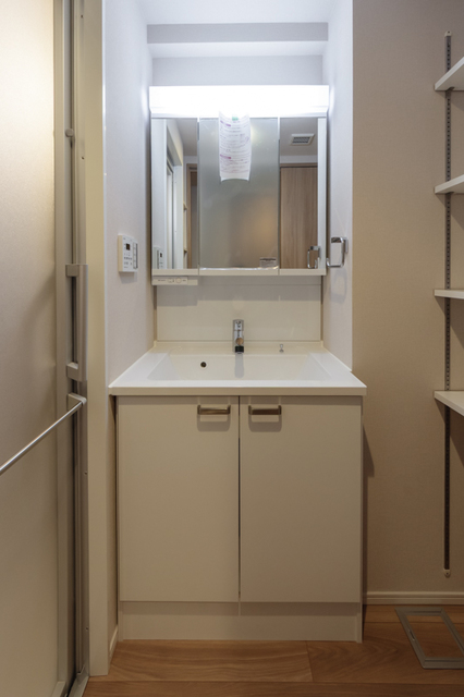 洗面設備　※写真は同タイプ住戸です。