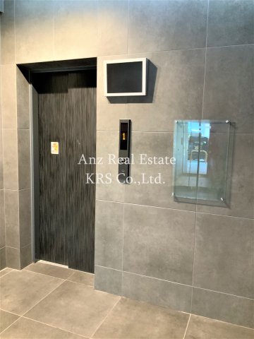 その他共有部分　エレベーターは防犯カメラが付いているので、安心です♪