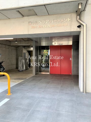 エントランス　オシャレなエントランス部分です♪