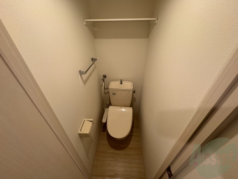 トイレ　こちらはトイレです。清潔感があり、安心して使用できます。