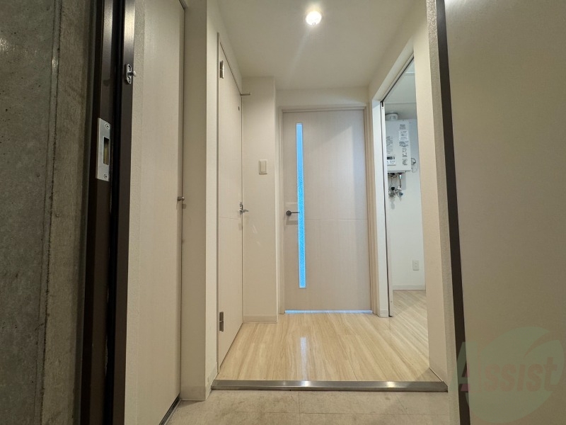 玄関　玄関の様子です。明るい印象ですね。気分もあがりそう。