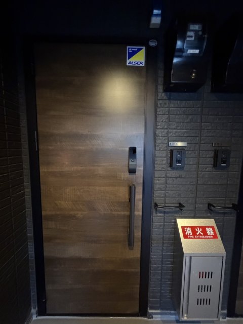 D crest新川Nの玄関写真