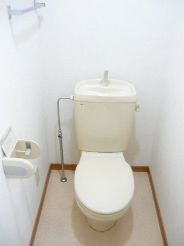 トイレ　清潔感のあるトイレです