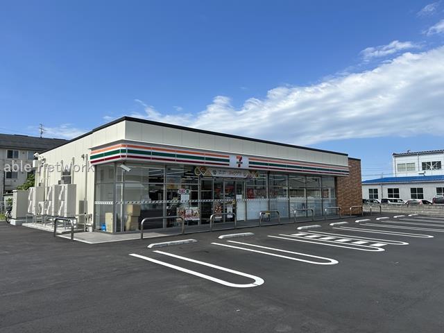 コンビニ　セブンイレブン新潟寺山2丁目店（コンビニ）まで400m