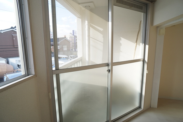 バルコニー　別部屋の参考写真です。