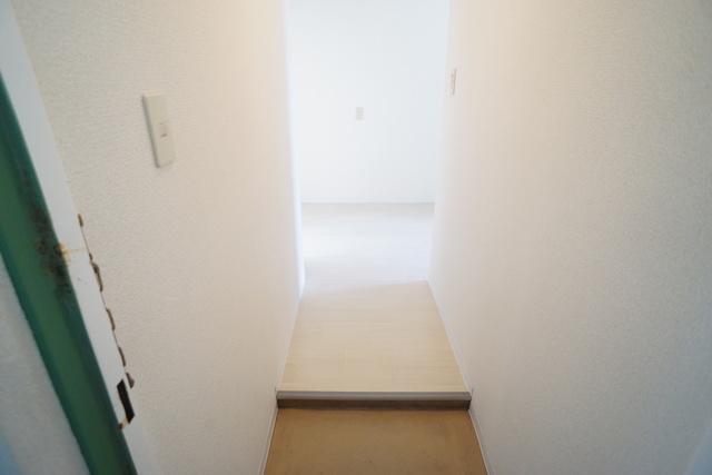 玄関　別部屋の参考写真です。