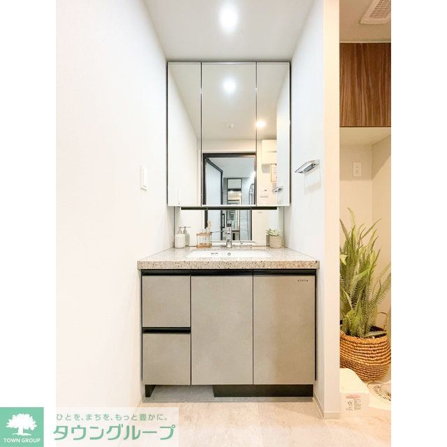 洗面設備　【家具・家電の備え付けはありません】