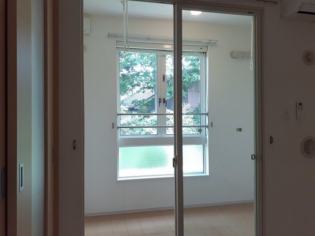 バルコニー　こちらサンルームになります