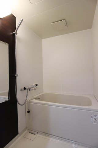 バス・シャワールーム　お風呂で日々の疲れを落としましょう