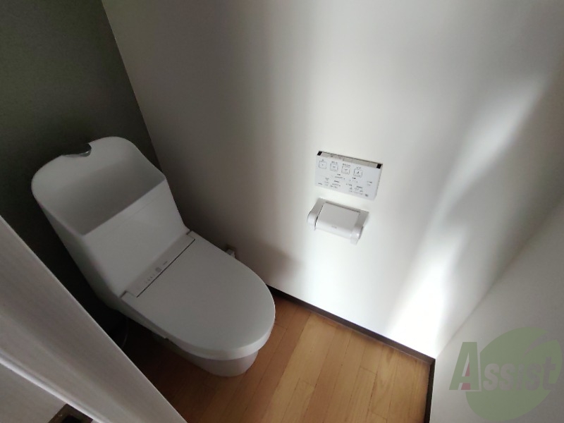 トイレ　トイレは綺麗でウォッシュレットも付いて快適にお使い頂けます。