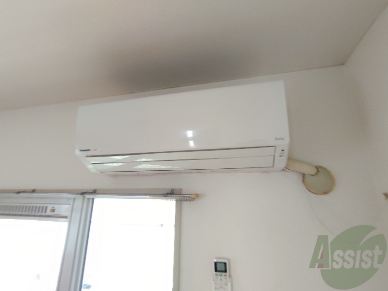 その他設備　リビングのエアコンで暑い日も寒い日も快適に過ごせます