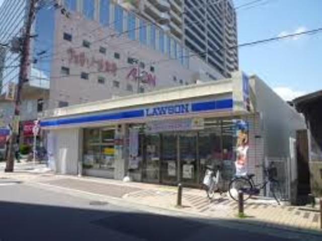 コンビニ　ローソン近鉄布施駅北店（コンビニ）まで587m