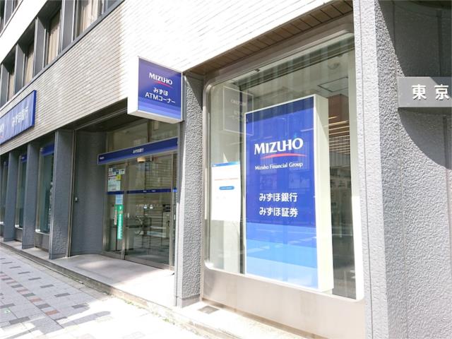 銀行　みずほ銀行船場支店（銀行）まで309m