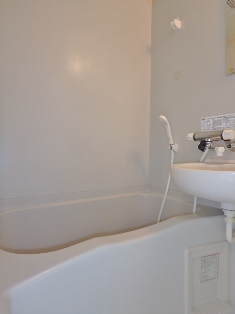 バス・シャワールーム　図面と現状に相違がある場合には現状を優先