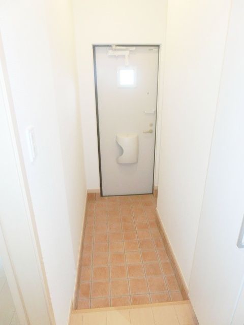 玄関　お部屋探しは【タウンハウジング千葉店】にお任せ下さい♪