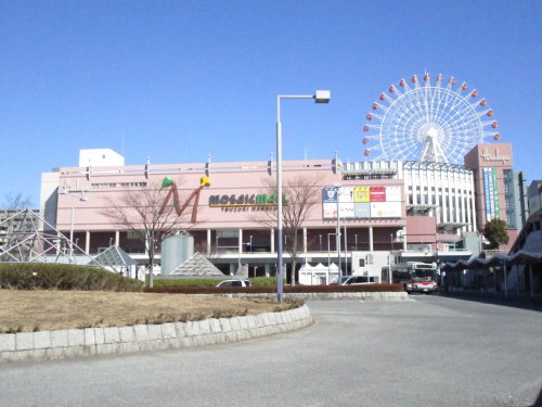 ショッピングセンター　モザイクモール港北（ショッピングセンター）まで237m