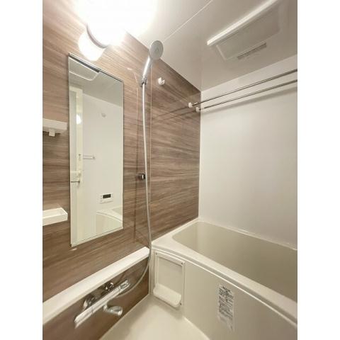 バス・シャワールーム　※別部屋の参考写真です。