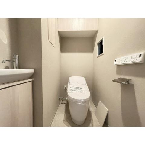 トイレ　※別部屋の参考写真です。