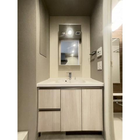 洗面設備　※別部屋の参考写真です。