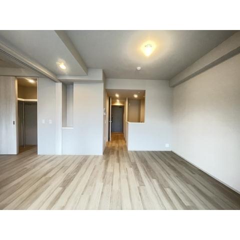 居室・リビング　※別部屋の参考写真です。