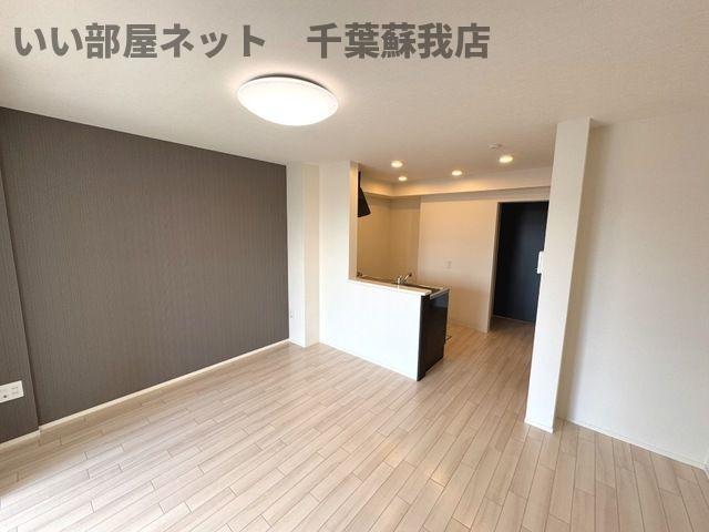 居室・リビング　こちらのリビングで趣味の時間をお楽しみください