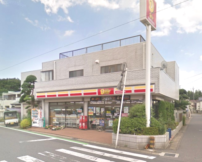 コンビニ　ニューヤマザキデイリーストア千葉仁戸名町店（コンビニ）まで581m