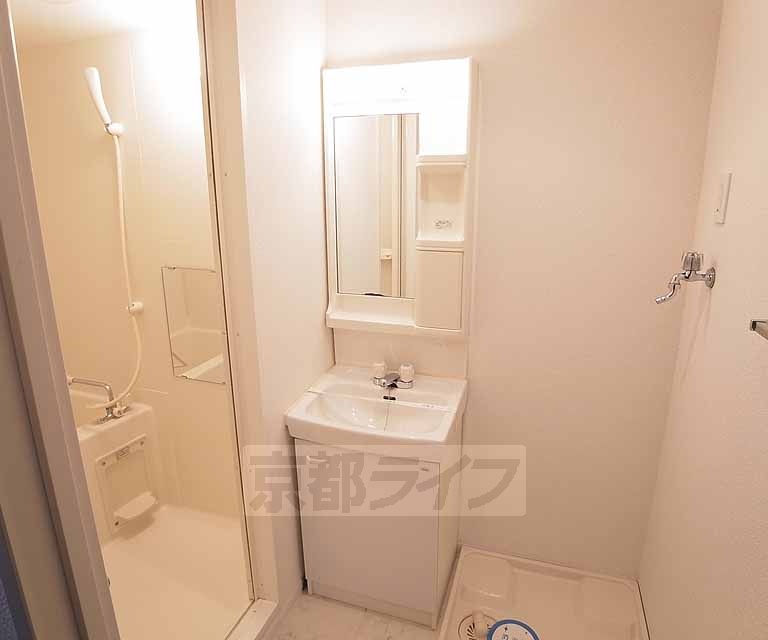 洗面設備　独立洗面台です。