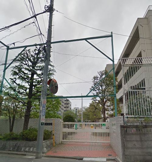 中学校　大田区立蒲田中学校（中学校）まで800m